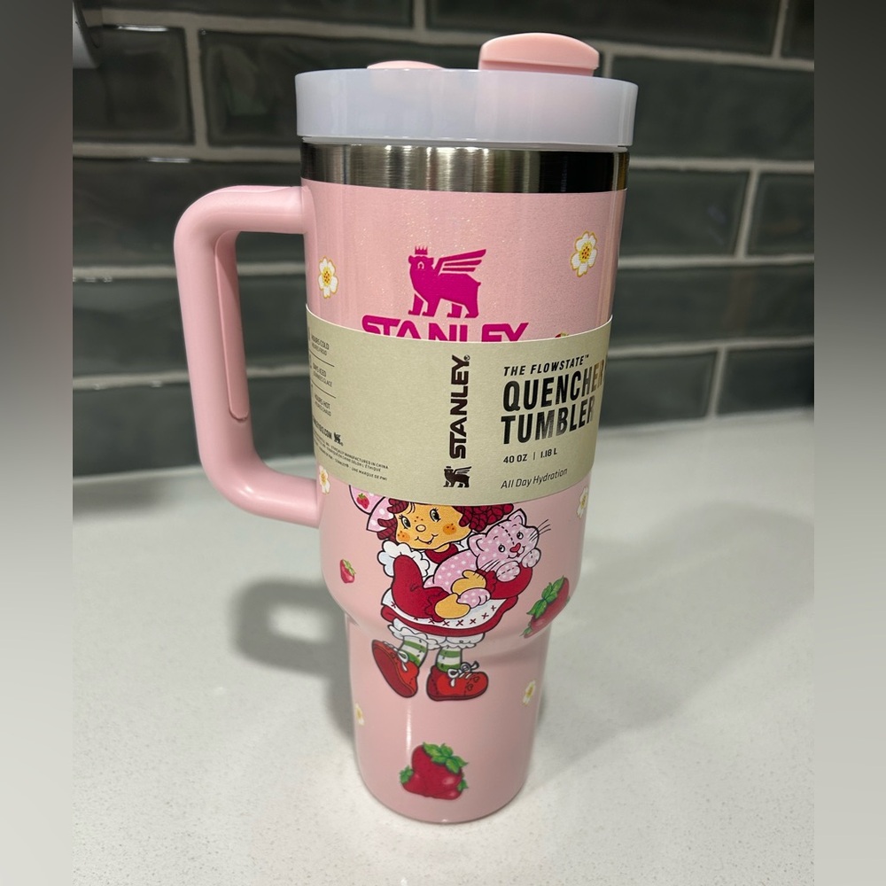 New Stanley 40oz. Strawberry Shortcake Light Pink
